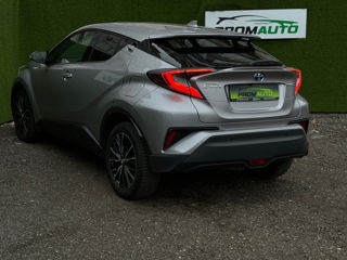 Toyota C-HR foto 10