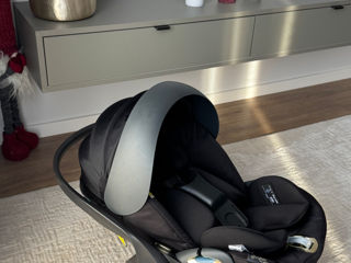 Scoica cybex by Jeremy Scott