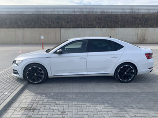 Skoda Superb foto 3