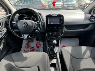 Renault Clio foto 8