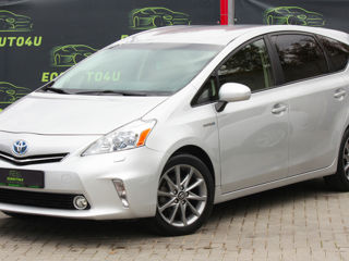 Toyota Prius v