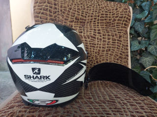 Shark carbon foto 2