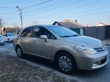 Nissan Tiida foto 2