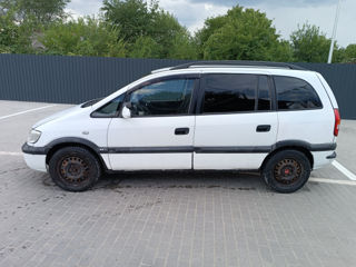 Opel Zafira foto 4