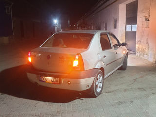 Dacia Logan foto 2