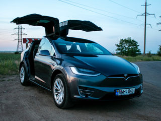 Tesla Model X foto 7