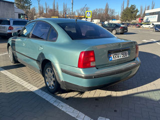 Volkswagen Passat foto 3