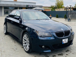 BMW 5 Series foto 3