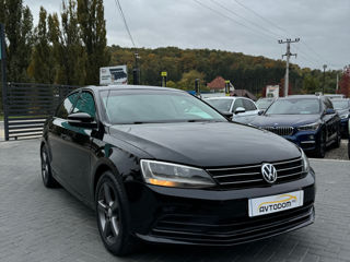 Volkswagen Jetta foto 2