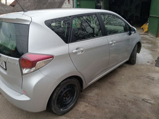 Toyota Verso-S foto 2