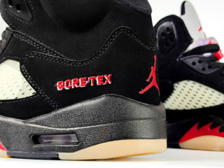 Nike Air Jordan 5 Retro Off Noir foto 8