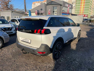 Peugeot 5008 foto 3