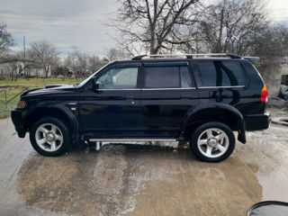 Mitsubishi Pajero Sport foto 9