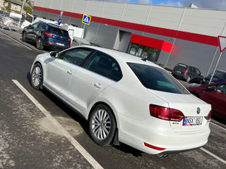 Volkswagen Jetta foto 3