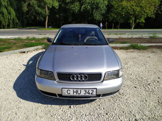 Audi A4 foto 1