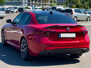 Alfa Romeo Giulia foto 10