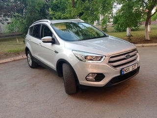 Ford Kuga foto 2