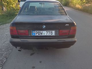 BMW 5 Series foto 3