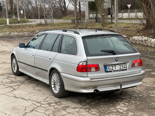 BMW 5 Series foto 7