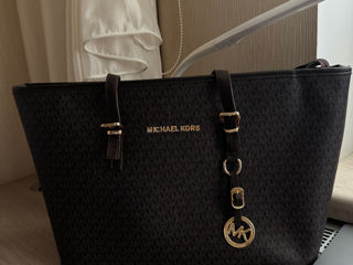 Geanta Michael Kors (aproape nouă)