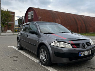 Renault Megane foto 2