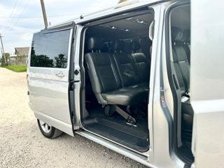 Volkswagen Caravelle foto 2