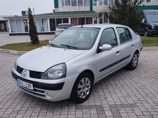 Renault Clio Symbol foto 3