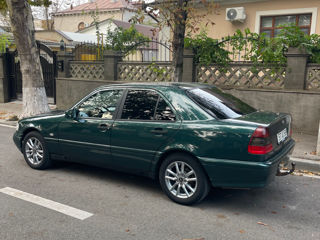 Mercedes C-Class foto 8