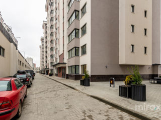 Apartament cu 4 camere, 93 m², Buiucani, Chișinău foto 2