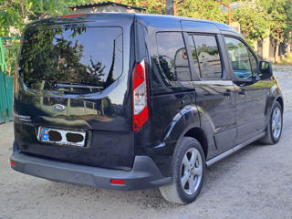 Ford Tourneo Connect foto 1