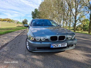 BMW 5 Series foto 4