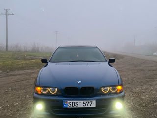 BMW 5 Series foto 8