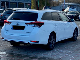 Toyota Auris foto 4