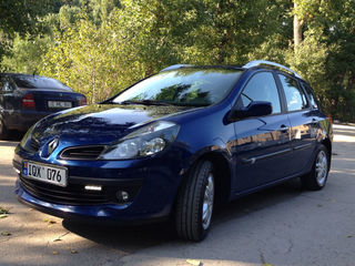 Renault Clio foto 1