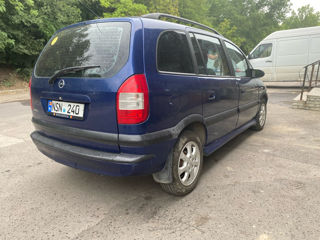 Opel Zafira foto 7