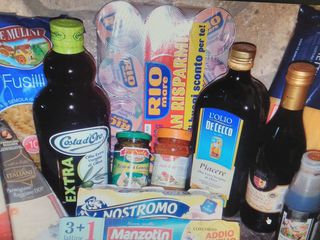 Publicitate, panetone,  ouă de cocolată,  ton, ulei, cafea, oțet balsamic,detergenți italia foto 4