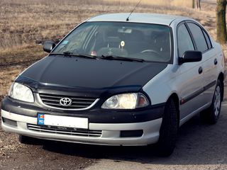 Toyota Avensis foto 7