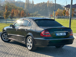 Mercedes E-Class foto 5