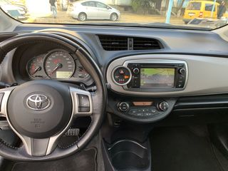 Toyota Yaris foto 7