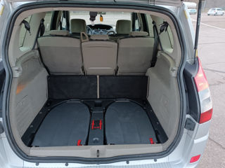 Renault Grand Scenic foto 2