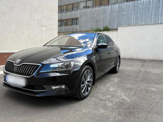 Skoda Superb foto 2