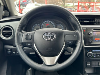 Toyota Auris foto 13