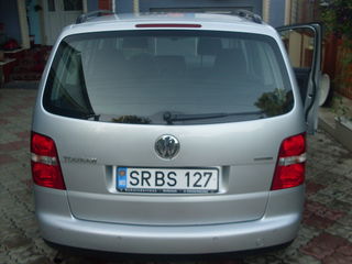 Volkswagen Touran foto 4