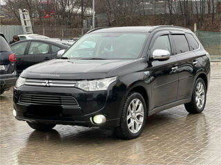 Mitsubishi Outlander foto 2