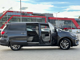 KIA Carnival foto 6