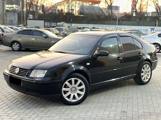 Volkswagen Jetta foto 1
