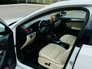 Volkswagen Jetta foto 5