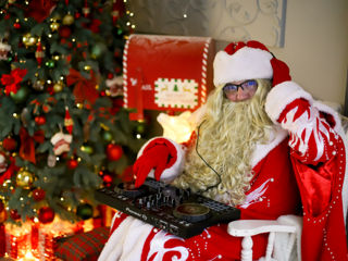 Dj-MC Santa pentru petrecerea corporativaTa! Dj-MC Santa для твоего корпоратива!