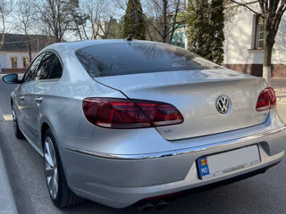 Volkswagen Passat CC foto 2