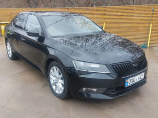 Skoda Superb foto 2